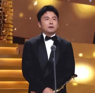 ​雷佳音荣获“最佳男演员”，荣誉的背后，离不开老婆翟煦飞的支持