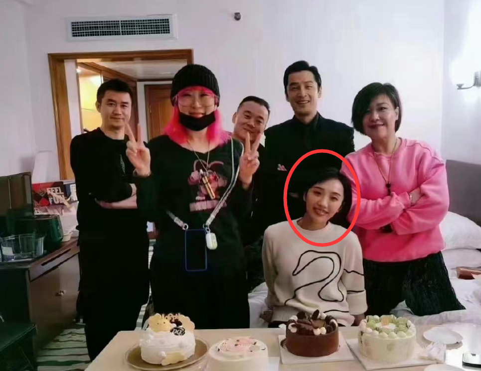 0岁胡歌官宣结婚生女！老婆照片疑似曝光，唐嫣袁弘送祝福好有爱"