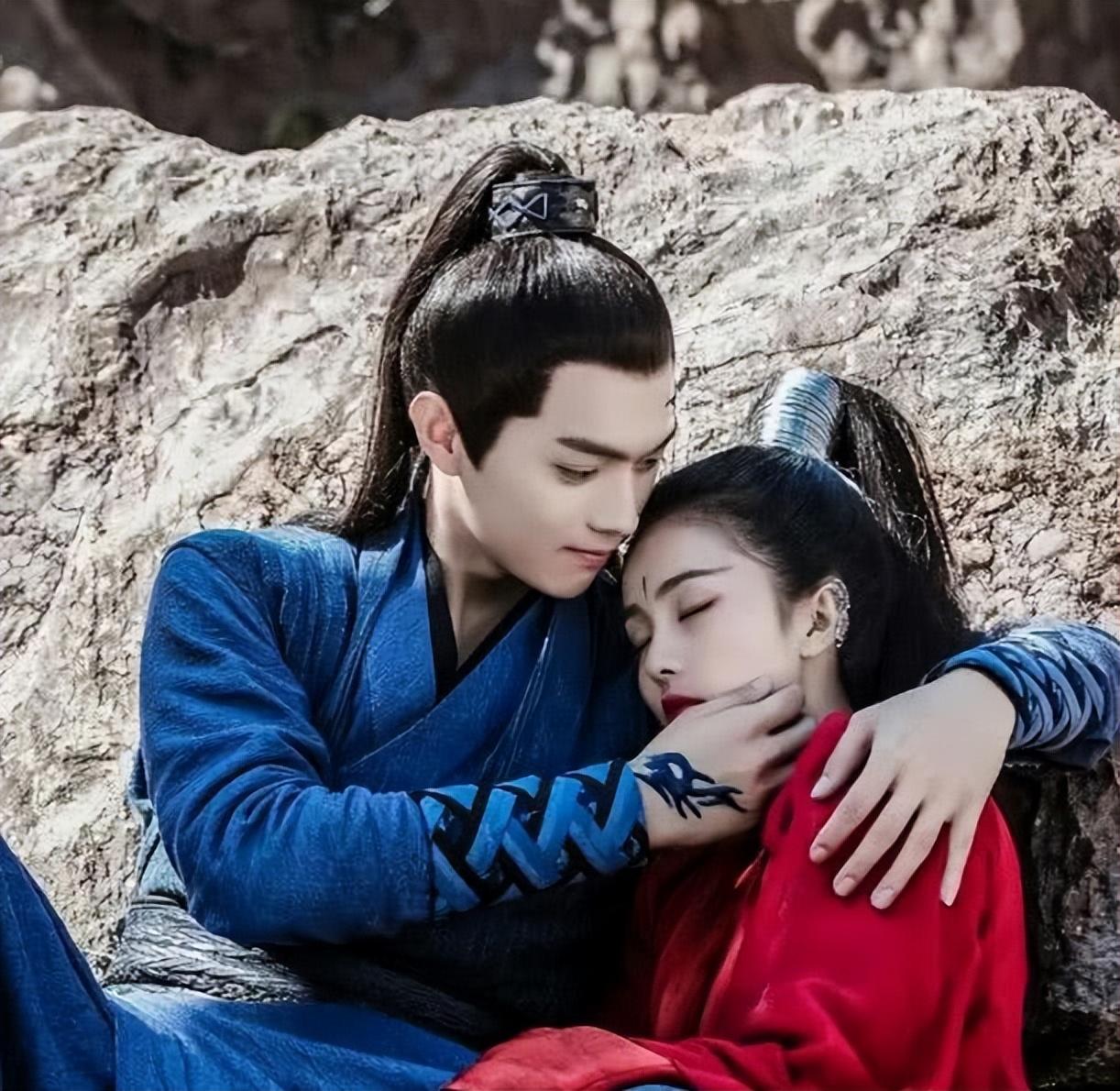 “淘宝模特”白鹿：娱乐圈带闺蜜暴富第一人，后凭魔性笑容出圈