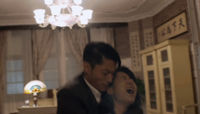 不续约欢瑞、成立工作室，杨紫清醒的事业观，暴露了她的走红密码
