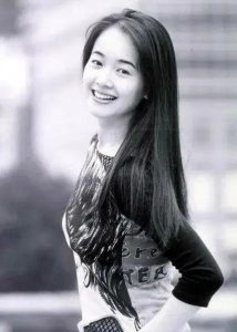 ​左小青个人资料简介及老公(左小青上位史：运动员出身，绯闻不断，嫁大20岁老