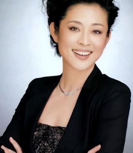 ​倪萍简历及个人资料简介(悲情倪萍：如果有来生，我既不要爹娘，也不要孩子，也