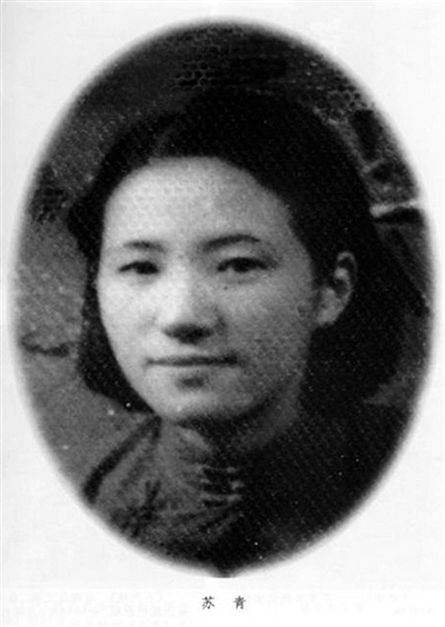 日伪时期和张爱玲齐名的女作家，离婚后作了汉奸的小秘，晚景凄凉
