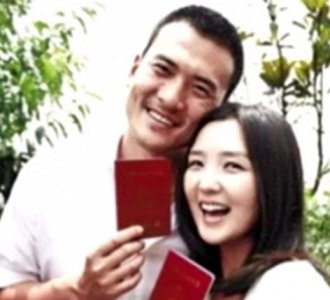 ​何洁被好友证实离婚 婚变后心情靓得苏醒公开送亲亲