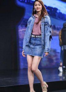 ​关晓彤个人资料体重（当红女星体重大揭秘）