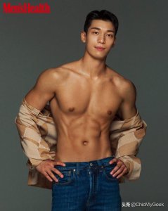 ​太平洋肩宽的男明星(10位太平洋肩韩国男星，李钟硕的好勾魂)