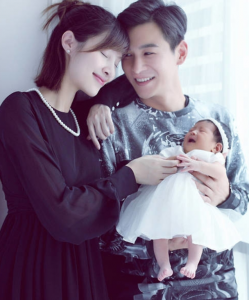 ​乔振宇和老婆怎么认识的？(两人恋爱四个月之后就奉子成婚，如今儿女双全很幸福