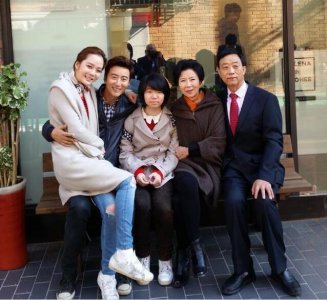 ​蔡琳迎新恋情是真的吗？(蔡琳约男友人吃料理)