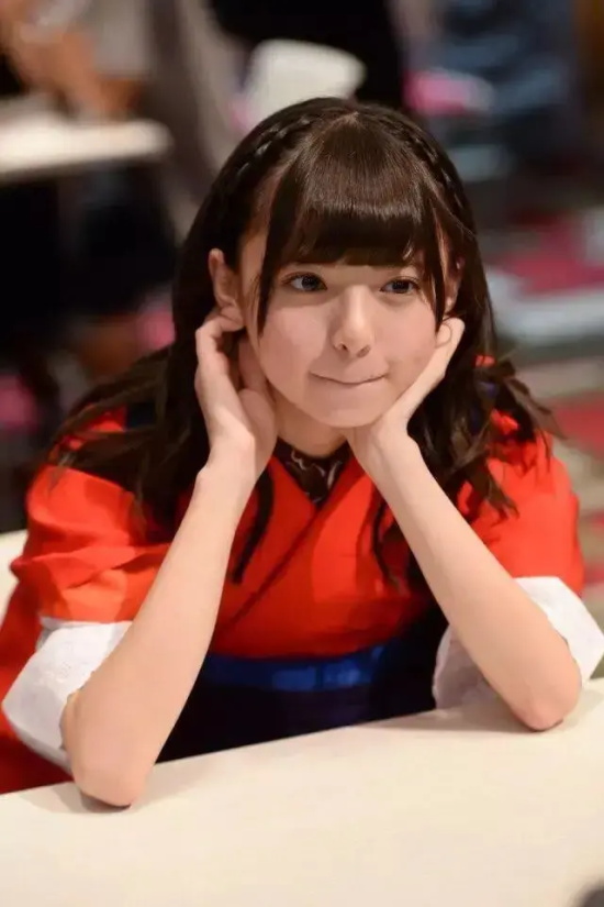 “被神选中的美少女”斋藤飞鸟，世界上脸最小的女人