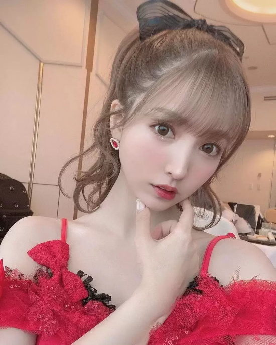 偶像艺人在她们面前都会羞愧，十位漂亮容貌的极品女优！