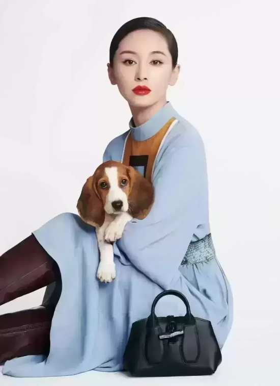 王子文超飒写真合集，古灵精怪而又肆意洒脱