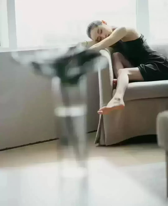 王子文超飒写真合集，古灵精怪而又肆意洒脱