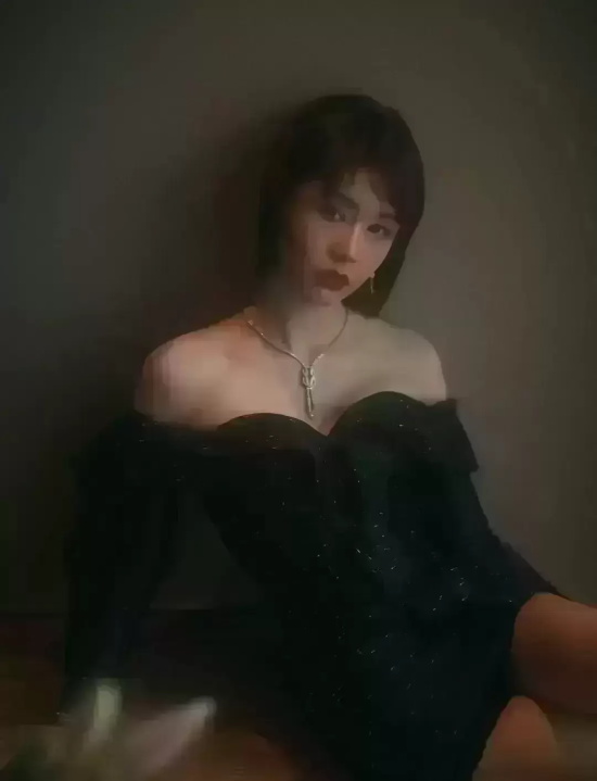 王子文超飒写真合集，古灵精怪而又肆意洒脱
