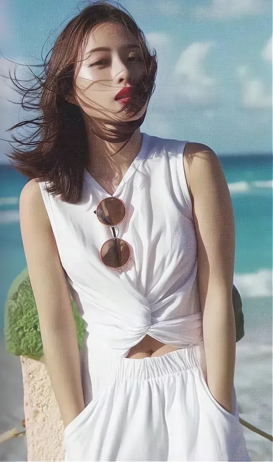 可爱与性感兼备的最强容貌“十元”，石原里美高清写真合集赏析
