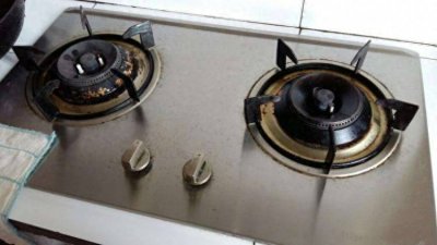 ​燃气灶用打火机能点着是什么故障 燃气灶打不着用打火机能打着