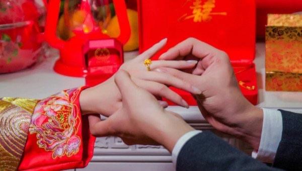 生活祝二人新婚的句子，有哪些祝二人新婚的句子  1