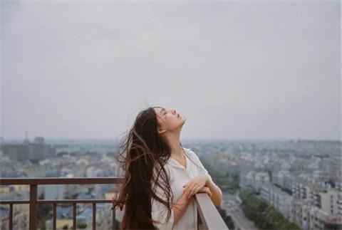 用这些套路来撩妹 本来喜欢你的女生只会拉黑你