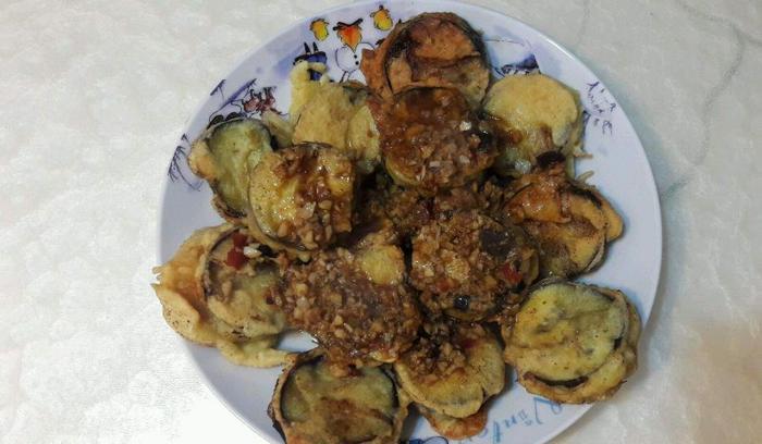 鱼香茄饼：制霸美食圈的营养小食，汤汁红亮，压轴美食学起来
