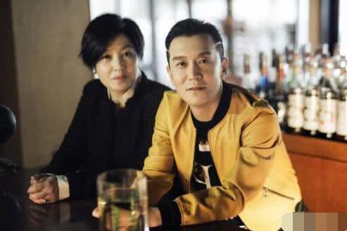 李咏生前隐瞒患癌事实赴美治病被造谣全家移民，夫妻爱情感人泪下