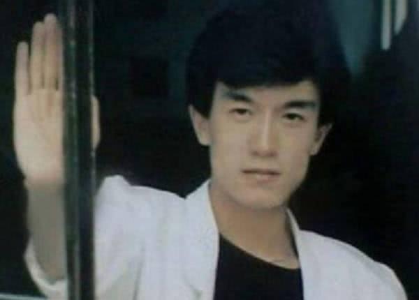 李咏生前隐瞒患癌事实赴美治病被造谣全家移民，夫妻爱情感人泪下