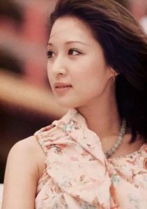 ​她是李敖的首任妻子，林青霞自叹不如她美，李敖临终前仍念念不忘
