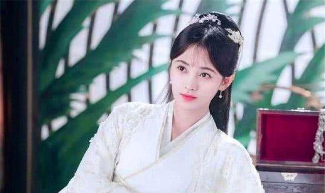鞠婧祎将登上春晚？当年确实低估她了，如今她发展真好！
