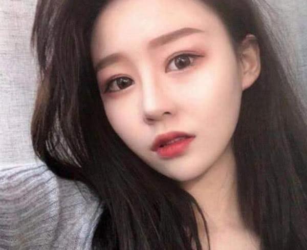 莉哥：我卸妆了，温婉：我也卸妆了，M哥：姐妹，我这才叫卸妆！