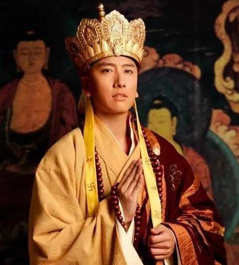 陈慧琳大红大紫零绯闻，弟弟因家暴自毁前程：同父母不同命