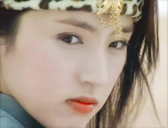 39岁的董璇扮演紫霞仙子，虽然很美却少了一点仙气