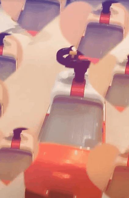 张柏芝小儿子首次露出正脸，黑头发黄皮肤，打脸混血传闻