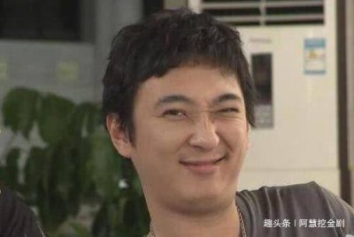​王思聪送16万给冯提莫，却遭吐槽：校长四年前送了5毛2！