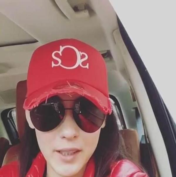 张柏芝深夜突晒“婚纱照”，仰拍角度超美，颜值依旧出众！