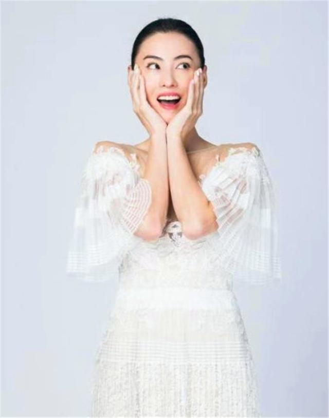 张柏芝产后写真曝光，身穿婚纱似公主，网友：幸福溢出屏幕