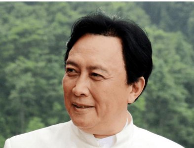 ​64岁唐国强近照：娶小12岁混血娇妻, 前妻大年三十自杀