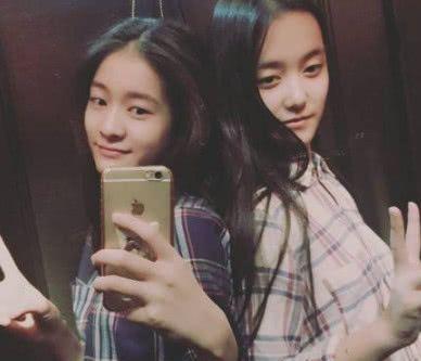 关晓彤管她叫妹妹，张雪迎陪她一块逛街喝奶茶，她人缘到底有多好