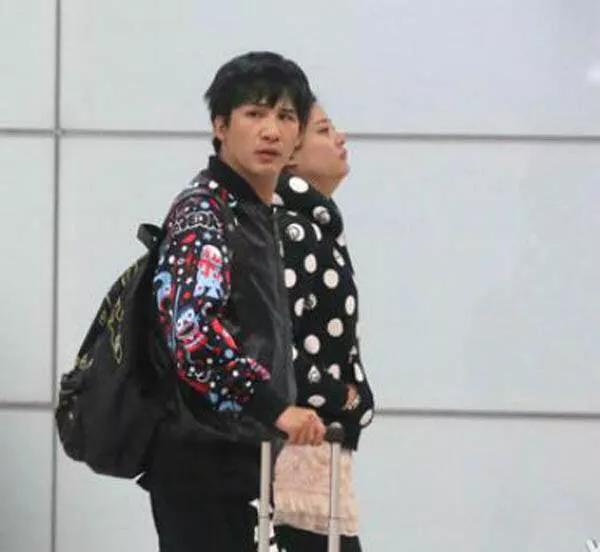 大张伟承认恋经纪人刘迎，两人已结婚