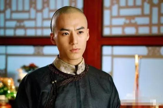 他有颜值有演技，却是万年不红？