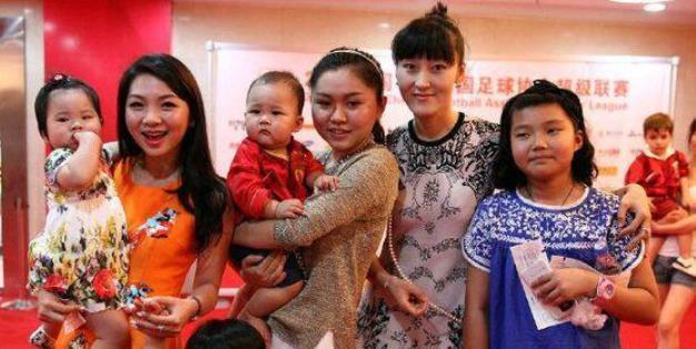 38岁国足队长效力于豪门，妻子美丽，儿子英国出生，国籍成为焦点