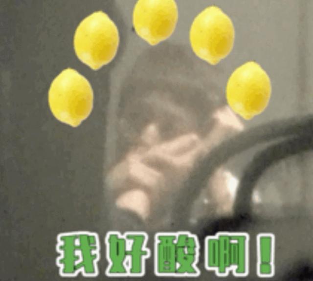 港媒曝光了一则马伊琍疑恋上知名演员吴昊宸，男方比她小17岁