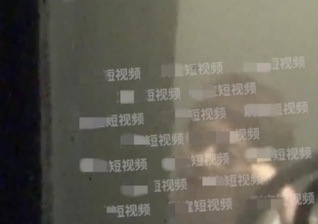 港媒曝光了一则马伊琍疑恋上知名演员吴昊宸，男方比她小17岁