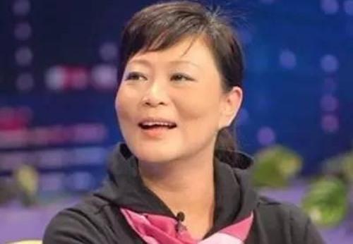 合作过众多春晚男演员，比宋丹丹还红，遭遇丈夫出轨淡出荧幕