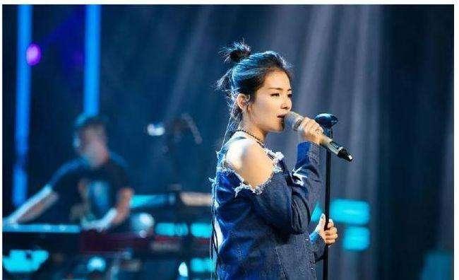 刘涛胡杏儿同框 相聚《亲爱的客栈》这档综艺 展现姐妹情深