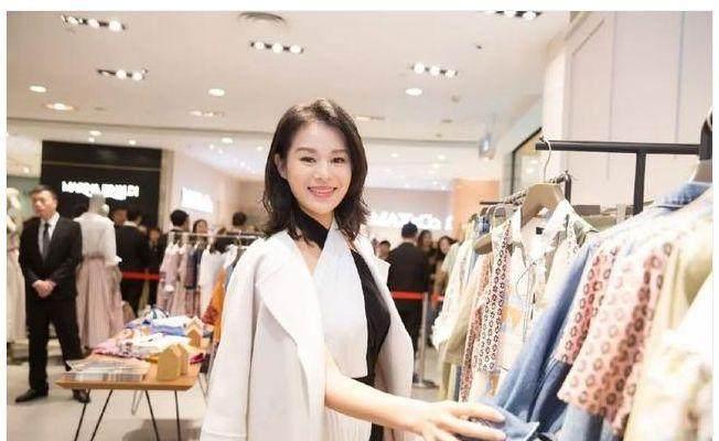 刘涛胡杏儿同框 相聚《亲爱的客栈》这档综艺 展现姐妹情深
