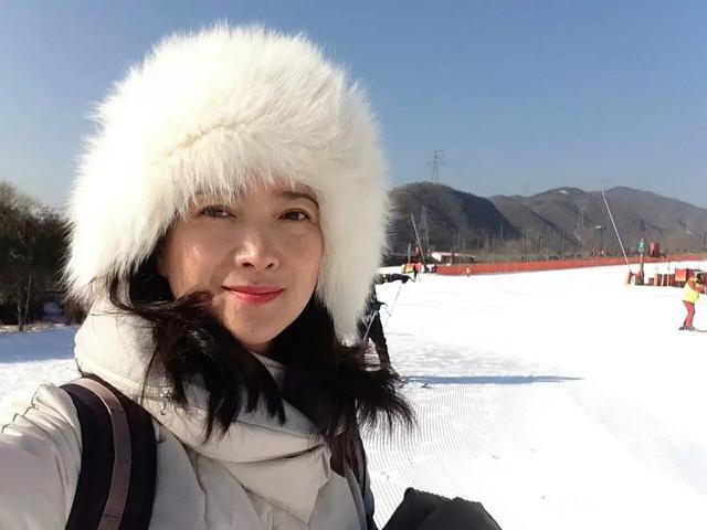 干部专业户演员廖京生豪宅意外曝光，妻子是内地第一古典美女何晴
