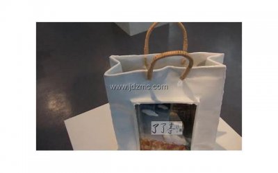 ​女人被离婚后，怎样待前夫呢？48岁阿姨的做法虽不可取，但很现实
