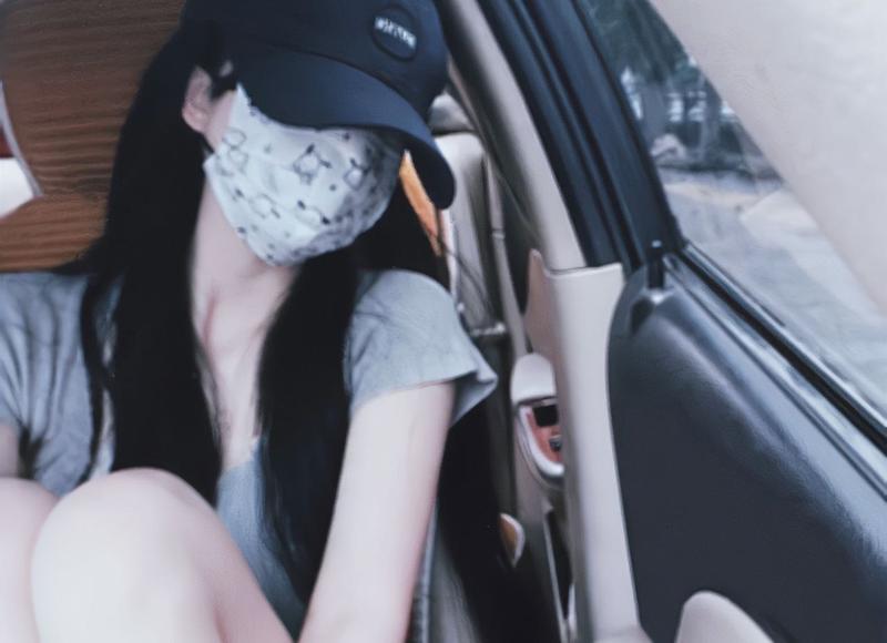 男人越爱你，越会控制不住对你做这5件事