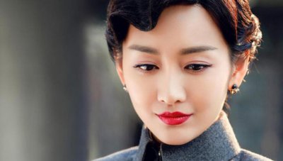 ​王鸥疑似整容？其年轻旧照被扒出，五官与现在的差别，一看便知