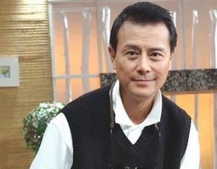 64岁刘德凯与法国妻子近照，回归单身谈及家庭愧疚生活如同白纸