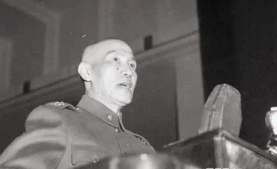 ​1949年蒋介石败走台湾之际，手上还有多少兵力，真实数据让人意外