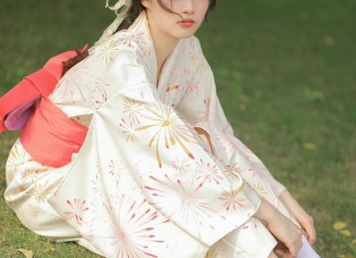 ​男生吻女生胸和脖子，亲吻脖子代表什么意思